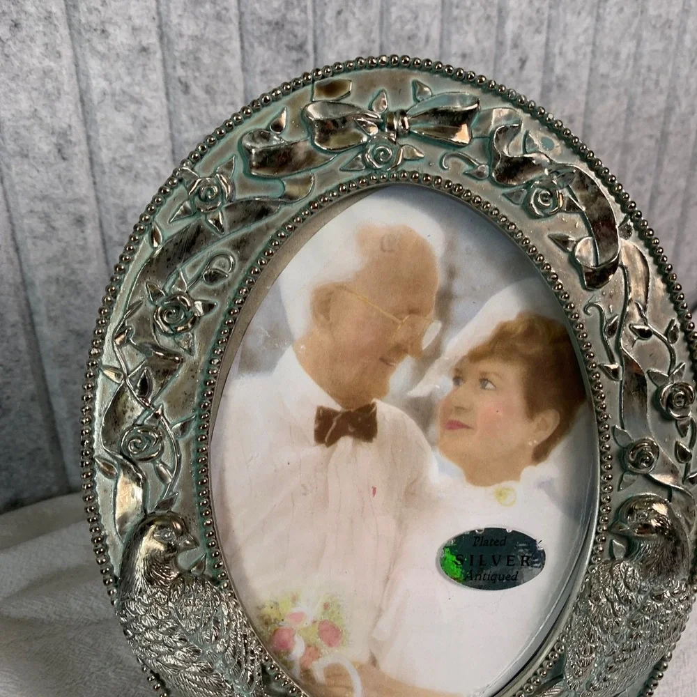 Vintage Figi Graphics 1990 Antiqued Silver Plated Oval Bird Rose Frame RR-63S